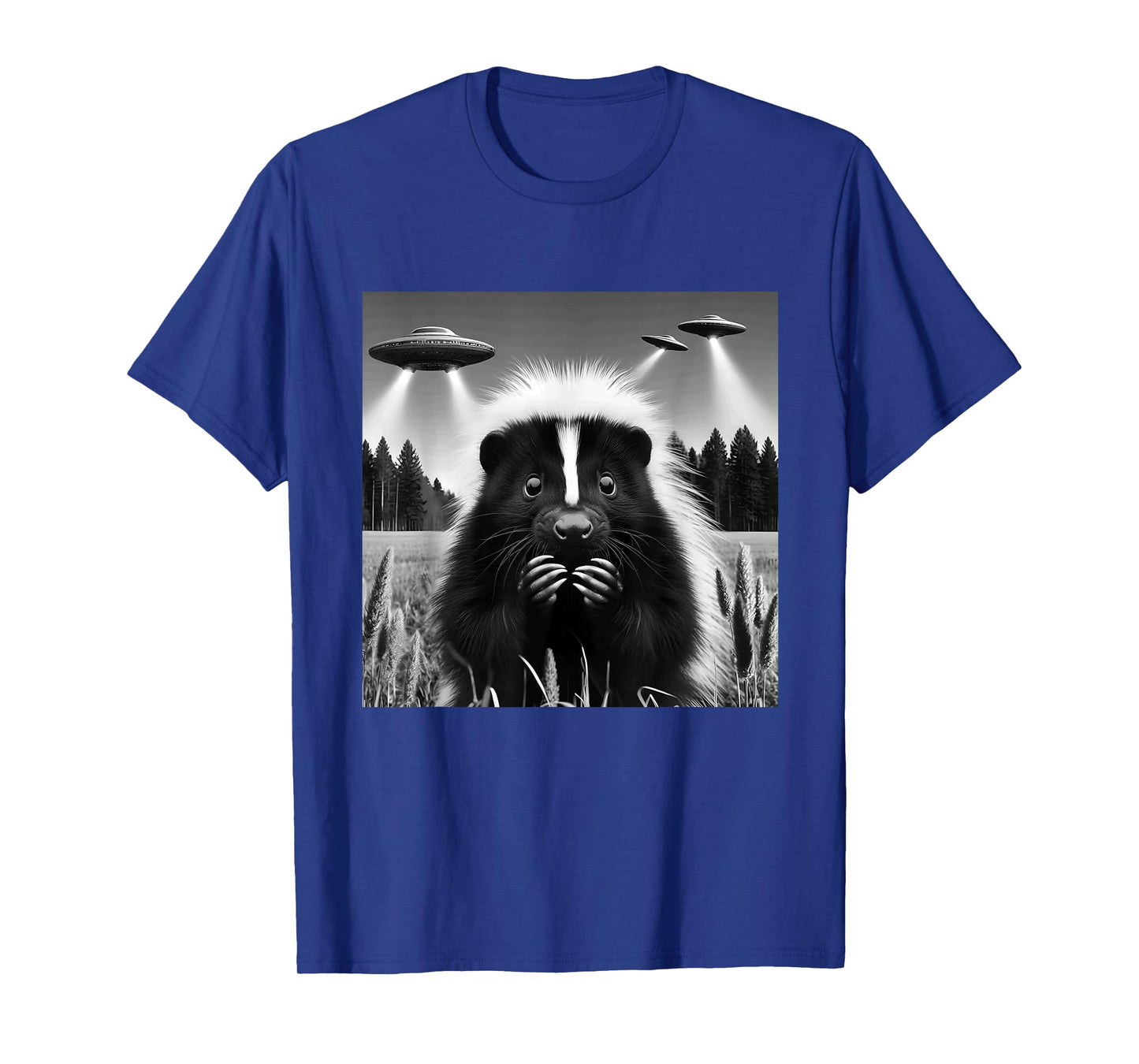 Skunk Funny Graphic Selfie with UFOs Weird Aliens T-Shirt