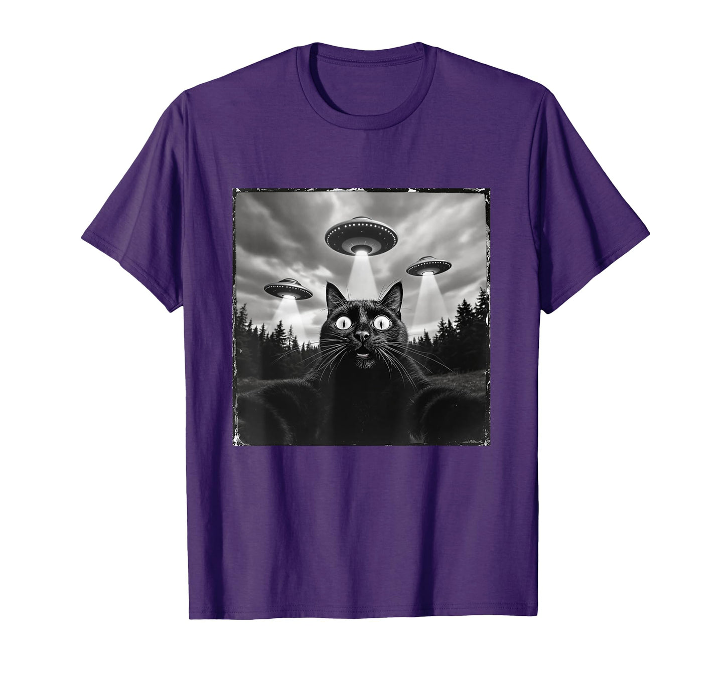 Funny Alien Cat Selfie with UFOs Gift Humor Cat UFO Meme Men Women Kids T-Shirt