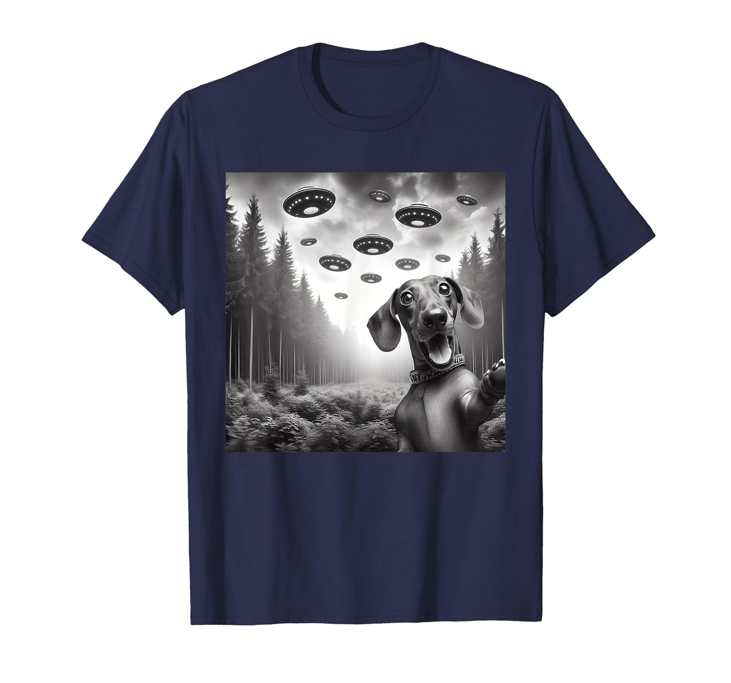 Funny Dachshund Dog Selfie With UFO Alien UFO Themed Stuff T-Shirt