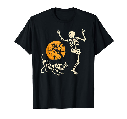 Dog Steals Skeleton Bone Funny Halloween Dog Skeleton T-Shirt
