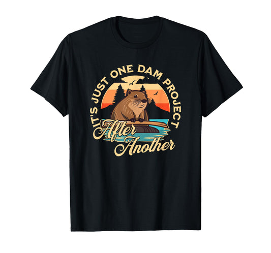 Besuchen Sie den Biber Shop - Unisex Adults Beaver T-Shirt - Black - Small - Short Sleeve - Crew Neck - Casual Modern - Unique Graphic - It's Just One Dam Project After Another