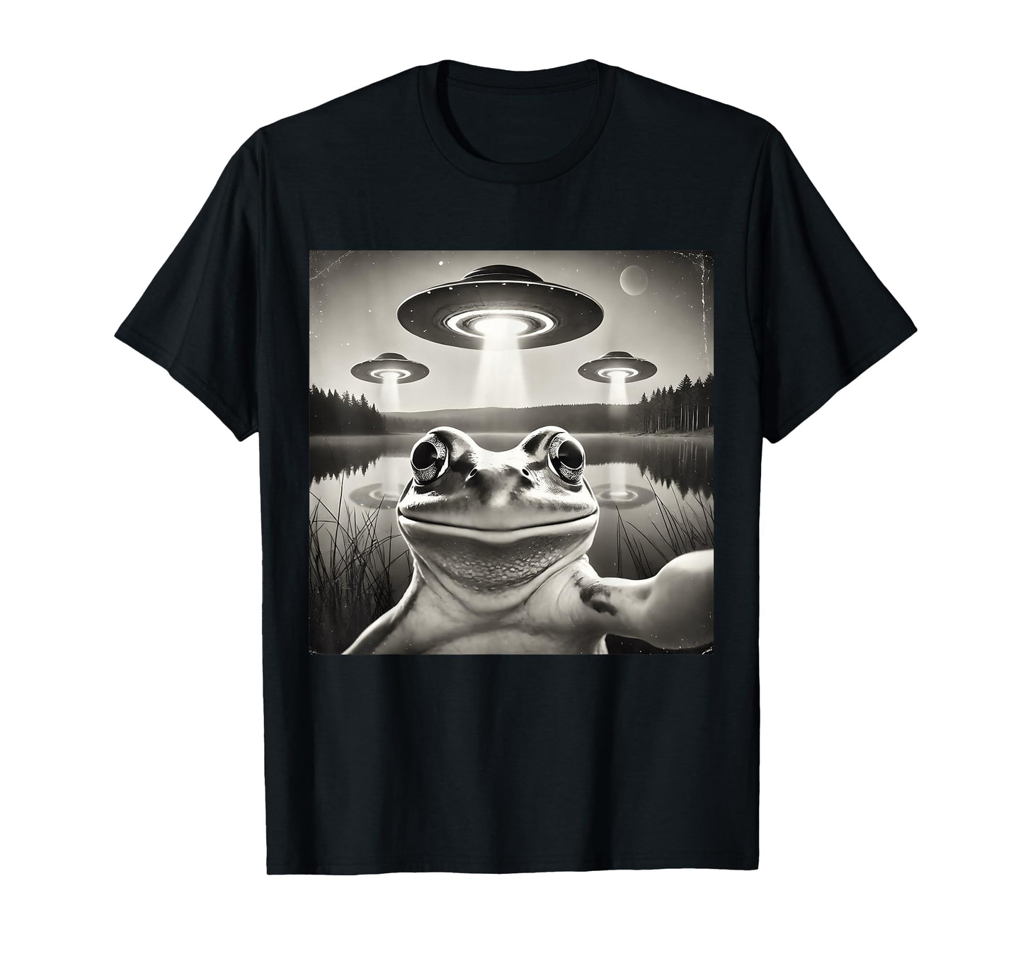 frgloverCo. Funny Frog Selfie UFOs Unisex T-Shirt - Black, Small, Short Sleeve, Cotton 100%