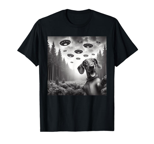 Funny Dachshund Dog Selfie With UFO Alien UFO Themed Stuff T-Shirt
